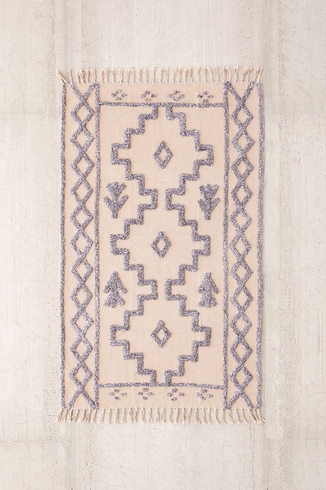 Isidora Patterned Tufted Rug | Urban Outfitters