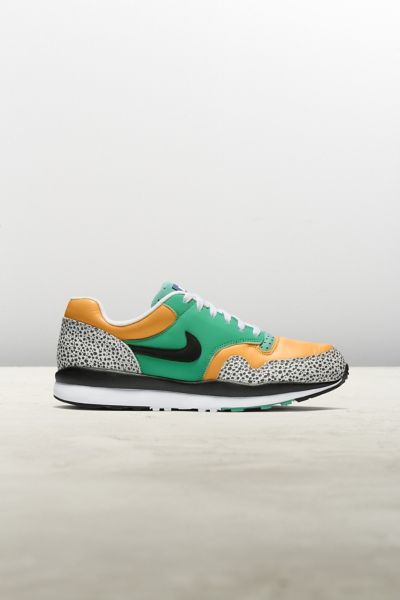 Nike air safari store se on feet