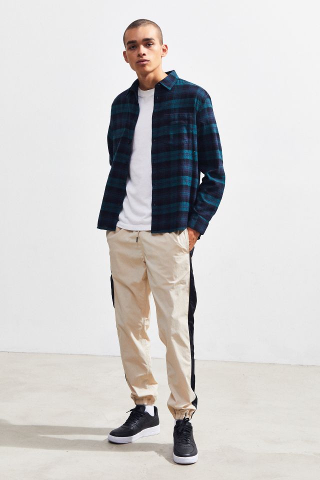 UO Plaid Flannel Button-Down Shirt  #5