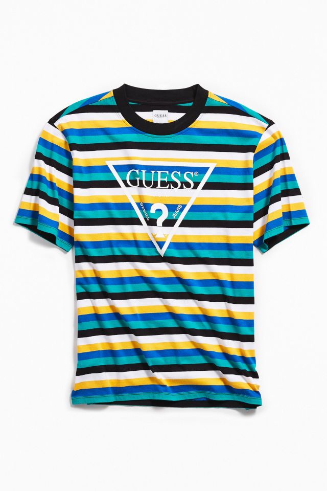 T shirt guess urban 2024 outfitters