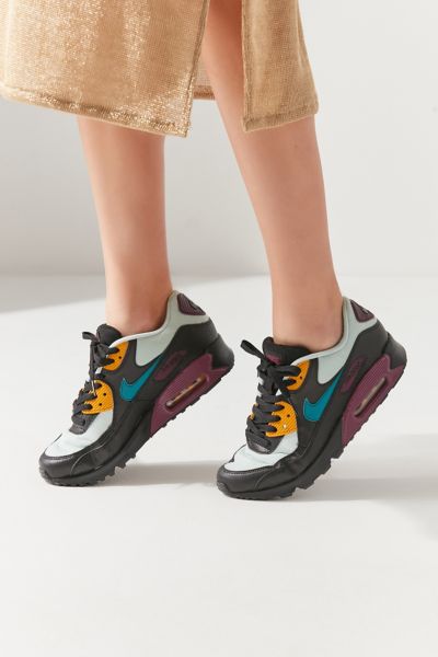 Beperkingen Gladys Treinstation Nike Air Max 90 Colorblock Sneaker | Urban Outfitters