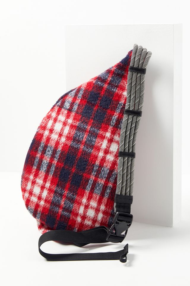 KAVU Plaid Rope Sling Bag | Urban Outfitters display picture 3