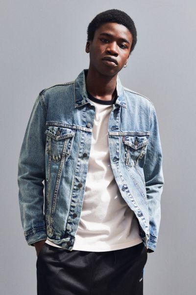 Levi’s Danico Denim Trucker Jacket | Urban Outfitters