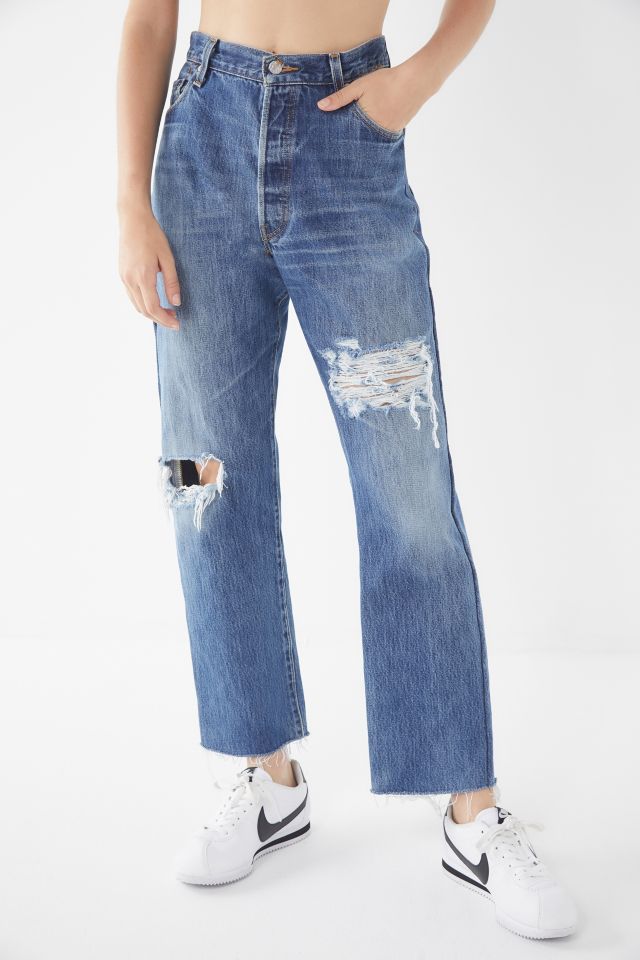 Urban Renewal Remade Destroyed Cropped Levi’s Jean | Urban Outfitters