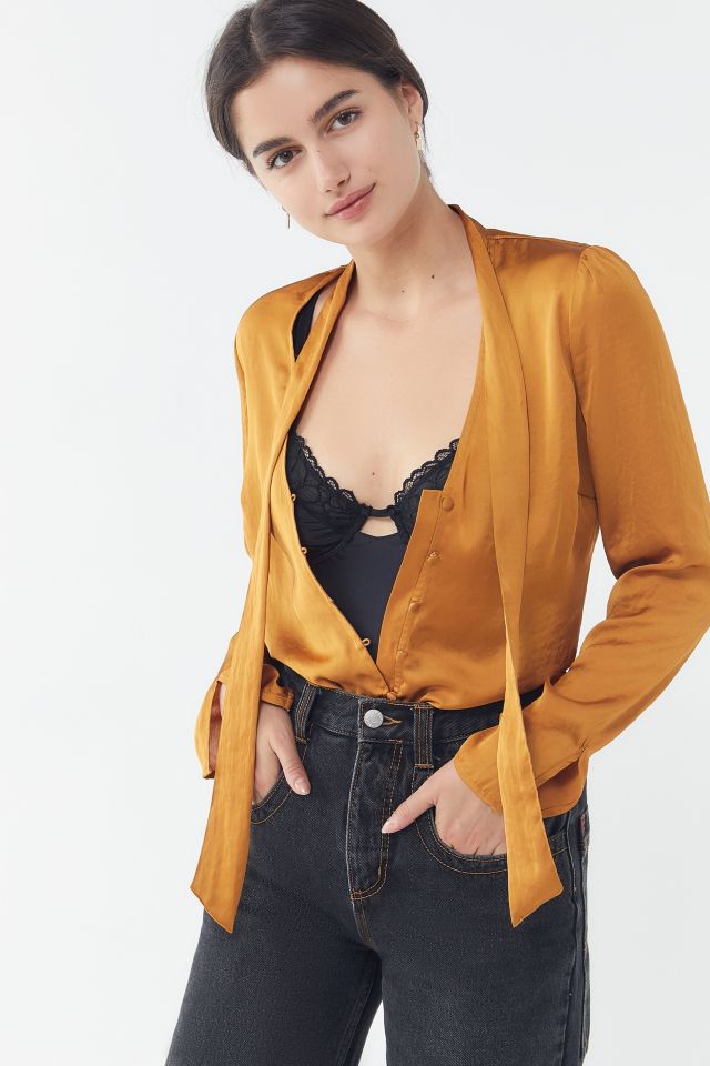 Blouse UO Florence à Col Noué #1