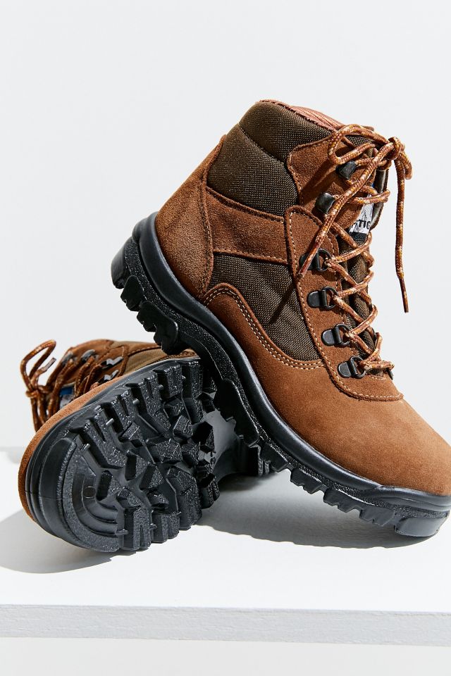 Urban outfitters 2025 hiking boots