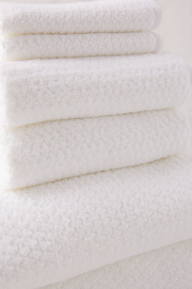 Everplush 10-Piece Diamond Jacquard Bath Towel Set  Urban Outfitters  Mexico - Clothing, Music, Home & Accessories