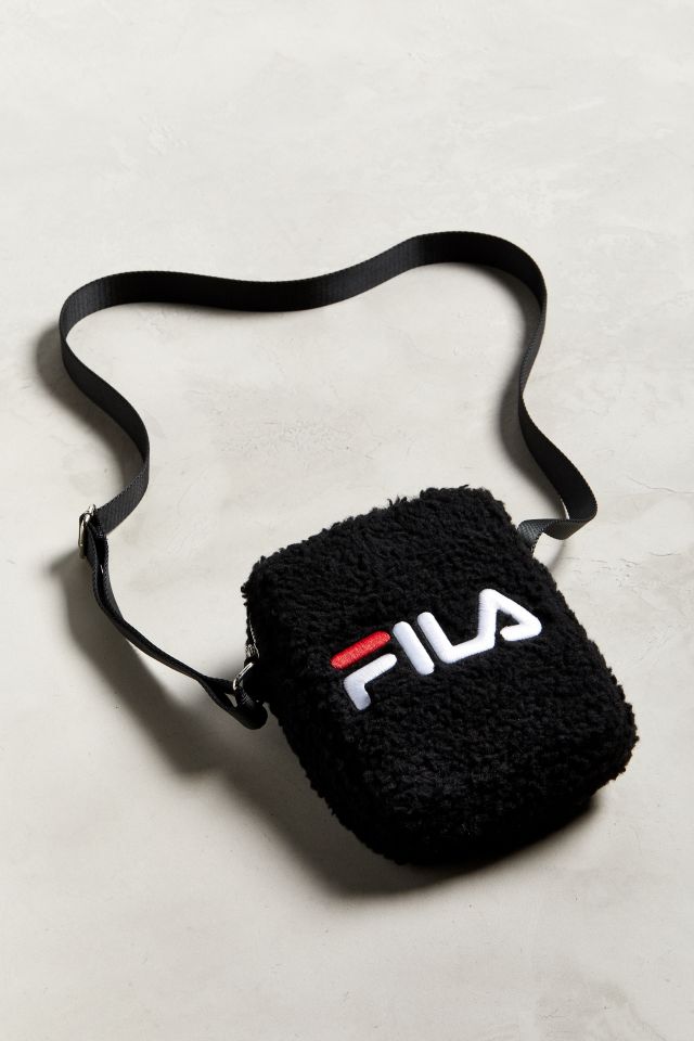 Fila mini 2025 sling bag