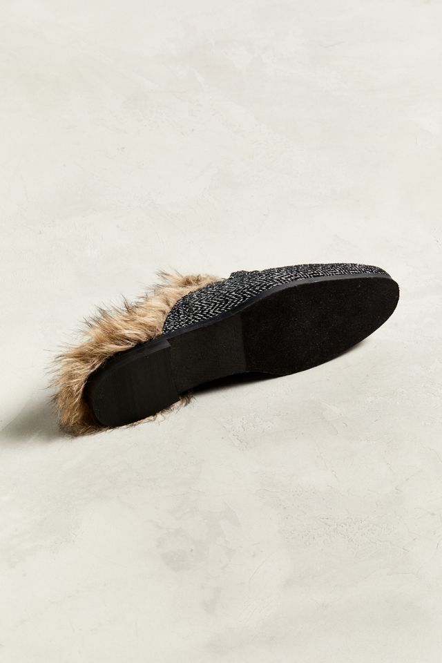 UO Lawrence Furry Herringbone Mule #5