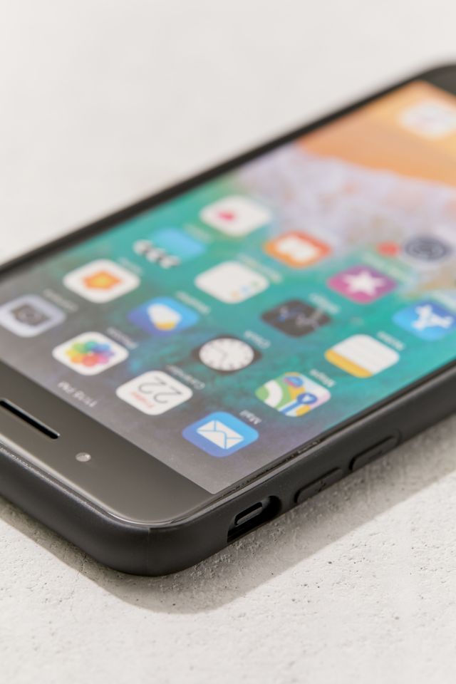 Étui pour iPhone exclusif à UO Carrots X Gudetama #1