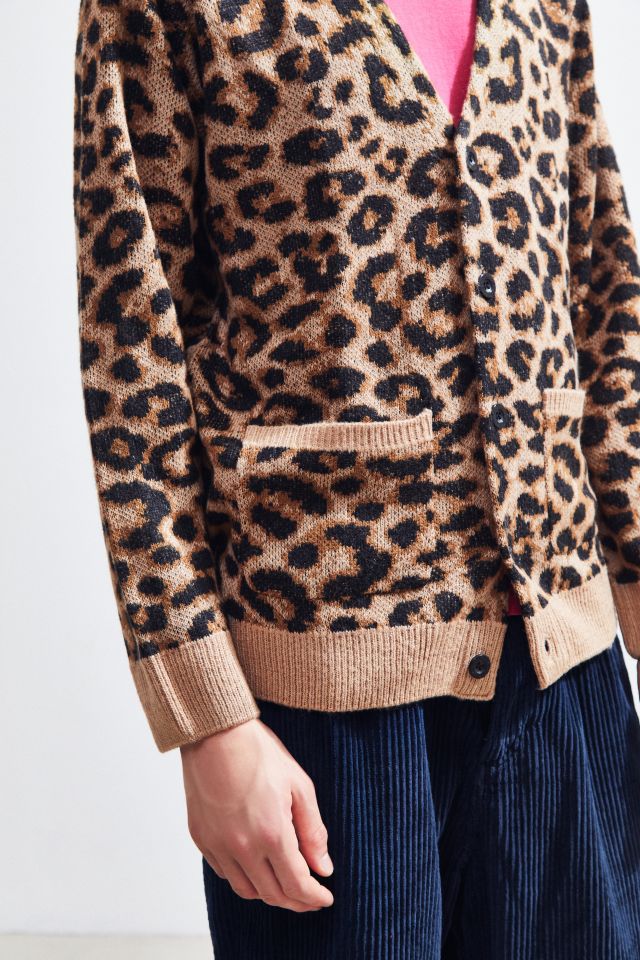 5 Leopard Print Cardigans for the Pear Shaped Body - Pacific Globetrotters