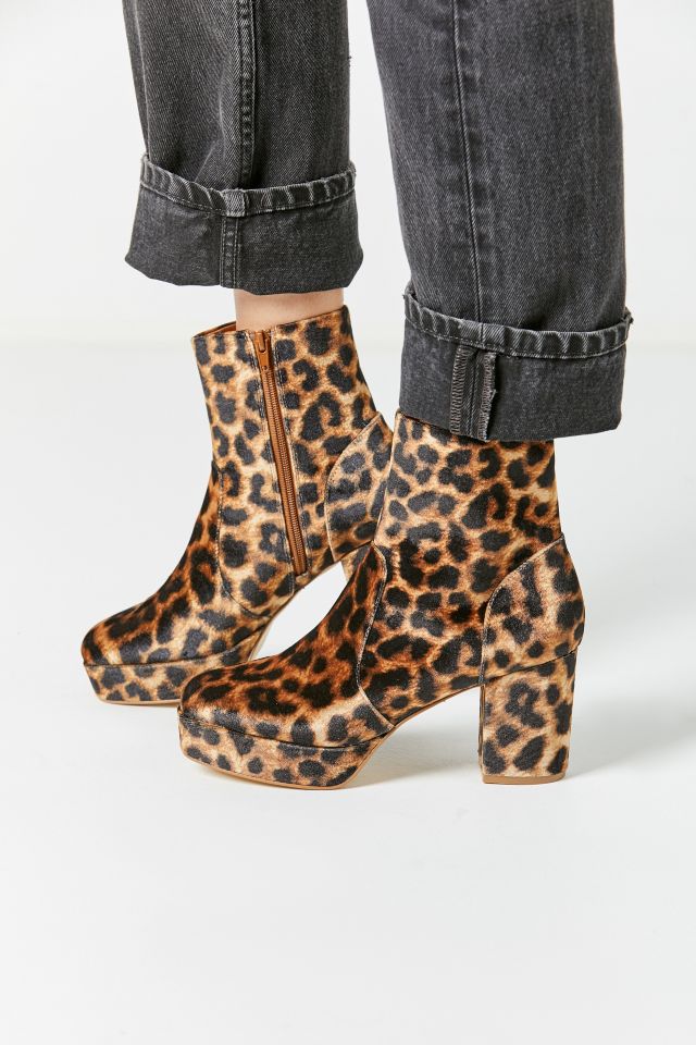 Urban outfitters best sale leopard shoes