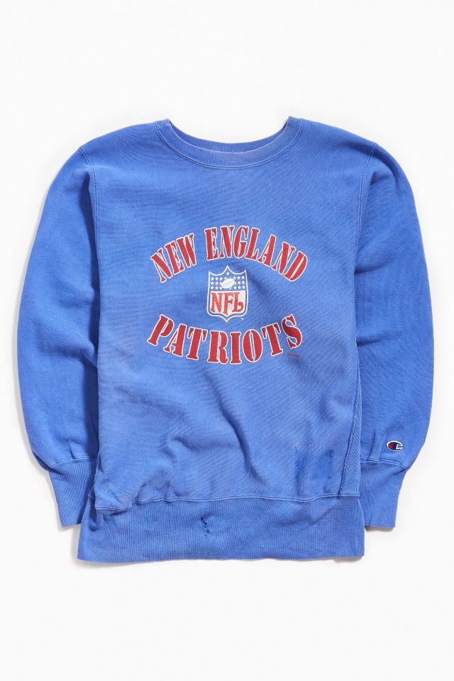 New England Patriots Vintage Iconic Hometown Graphic Crew Sweatshirt - Mens