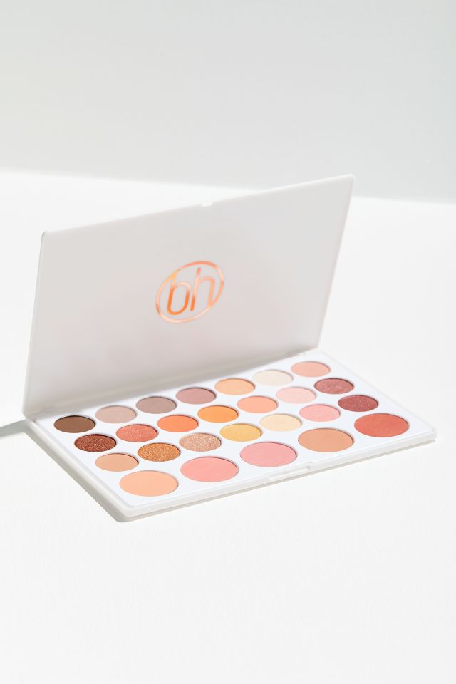 bh cosmetics Nouveau Neutrals Eyeshadow + Blush Palette #3
