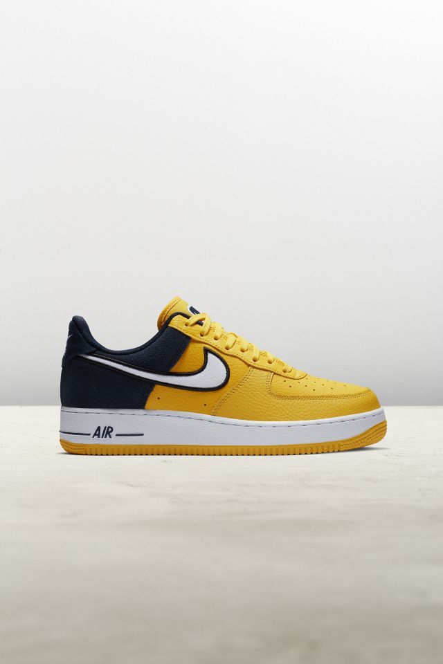 Nike Air Force 1 07 LV8 1 Sneaker