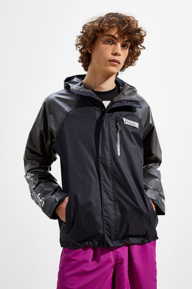 Columbia terminal outlet spray jacket