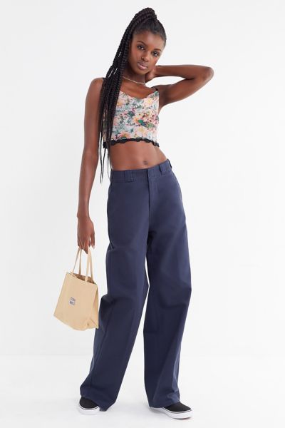 https://images.urbndata.com/is/image/UrbanOutfitters/48656052_041_b