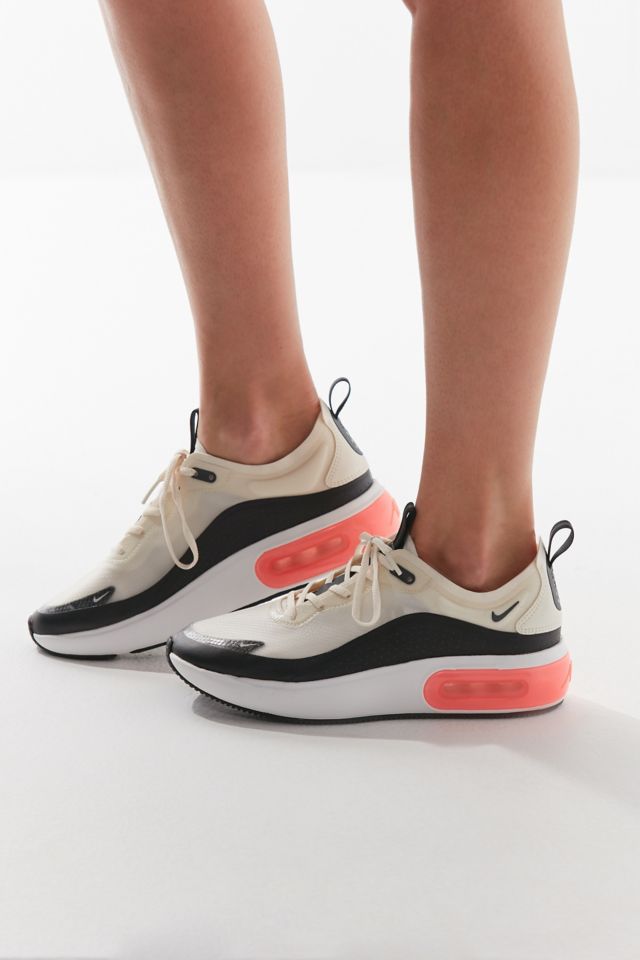 Nike air max dia se light cream best sale