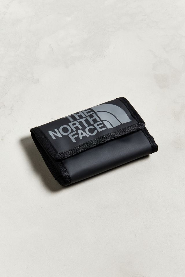 Face base clearance camp wallet