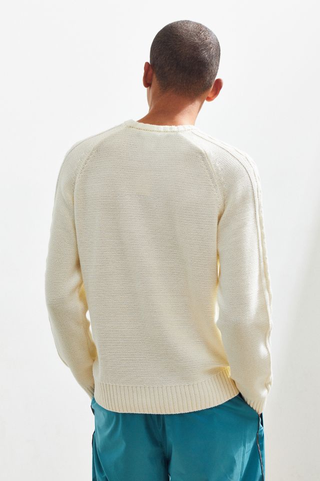 Chandail en tricot câblé à col rond UO #4