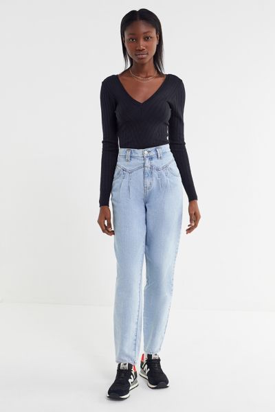 UO Mia Ribbed V-Neck Sweater | Urban Outfitters