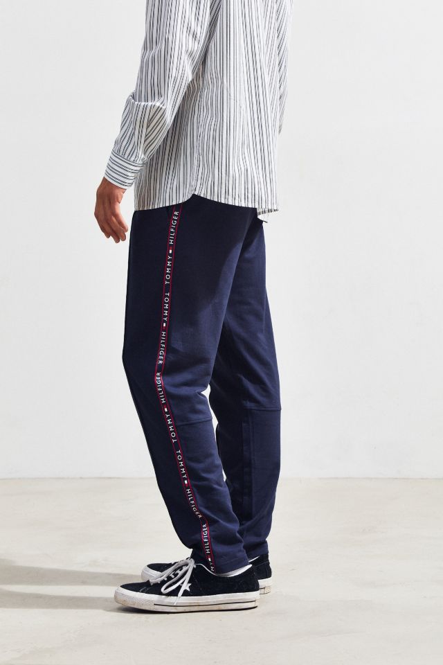 Tommy hilfiger sweatpants urban on sale outfitters