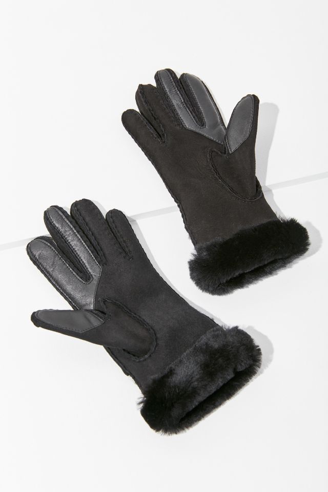 UGG Seamed Tech Glove | Urban Outfitters Canada