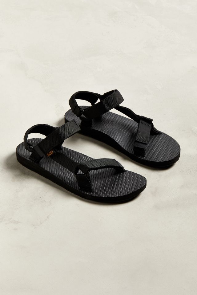 Urban outfitters teva store sandals