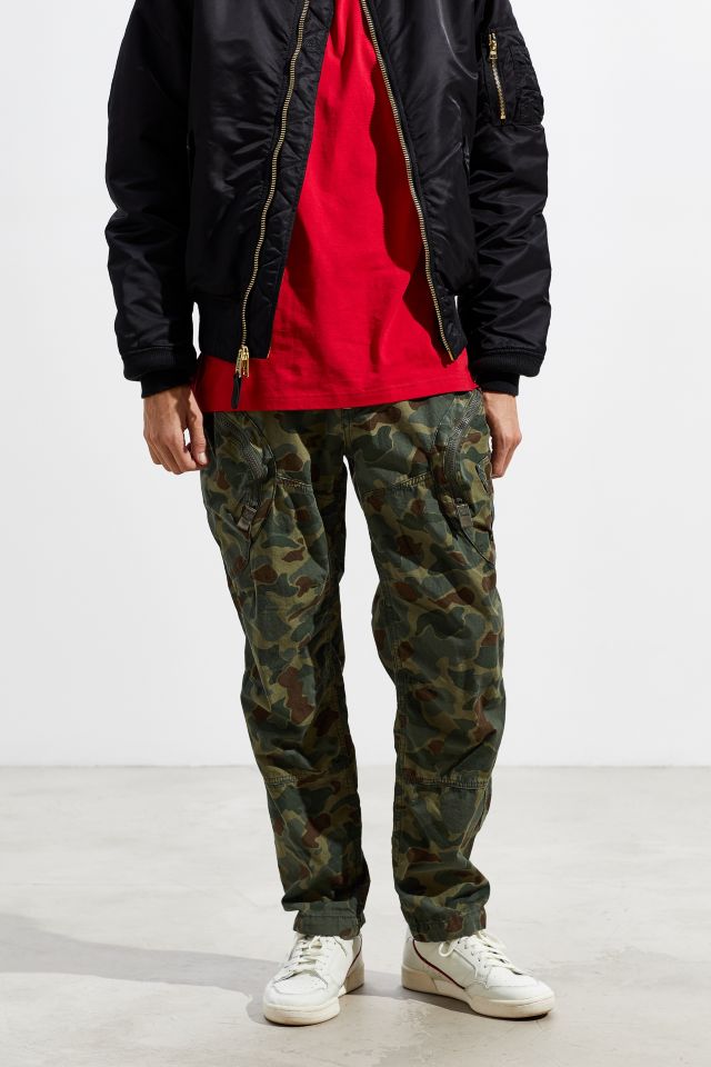 Camo best sale pants tapered