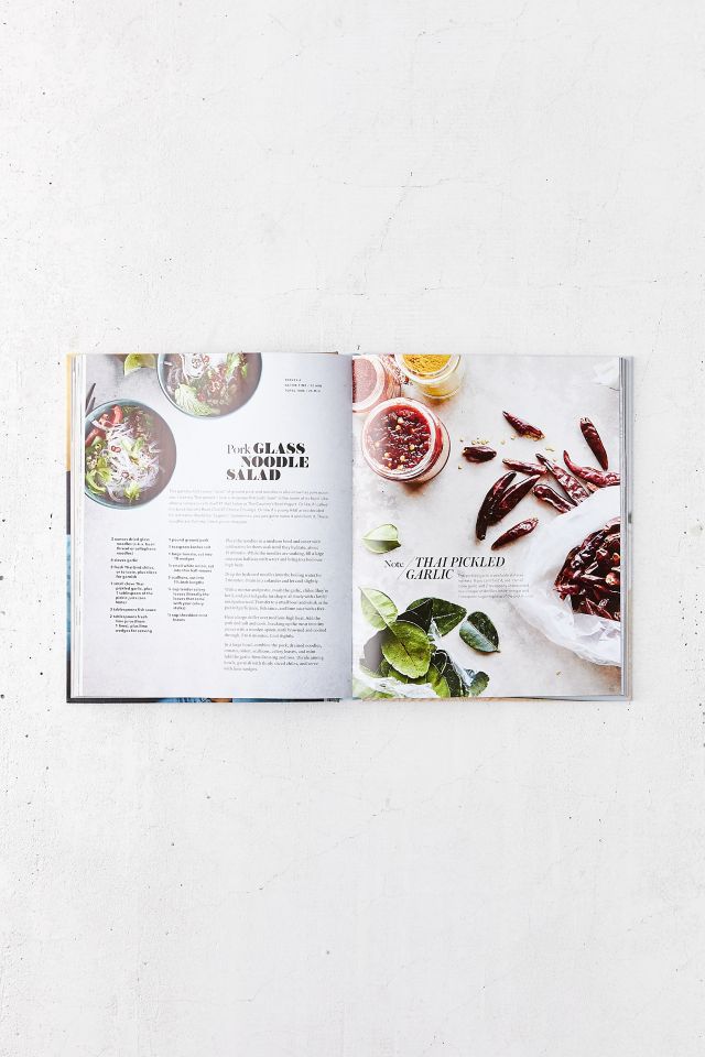 Cravings: Hungry for More By Chrissy Teigen & Adeena Sussman #4