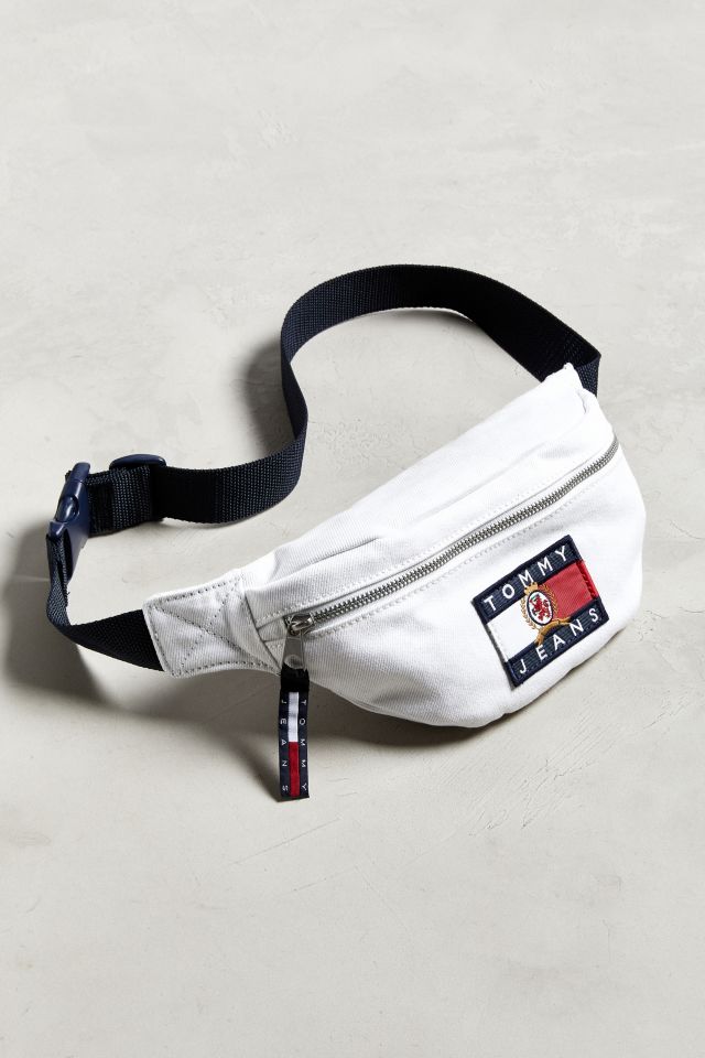 Tommy jeans on sale sling bag