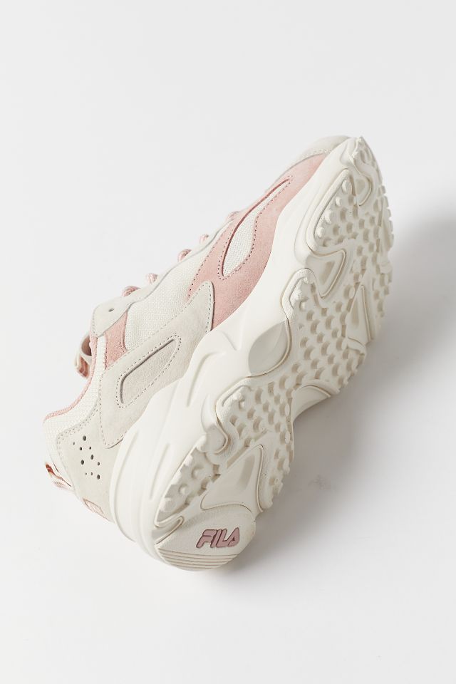 Fila ray tracer hot sale urban outfitters