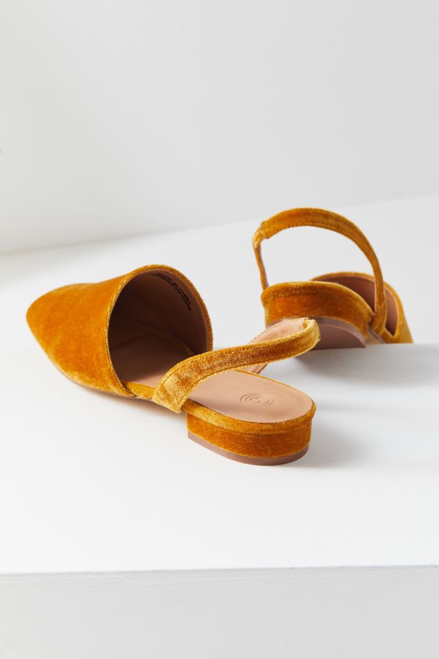 Mules à bride arrière en velours Dana UO #3