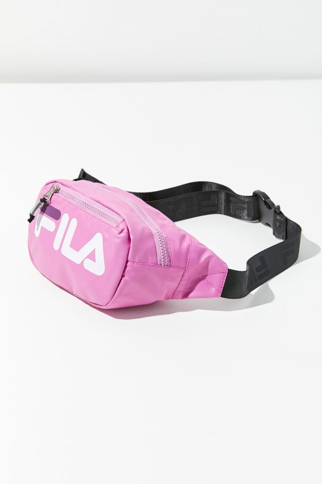 Fila fanny sales pack urban outfitters