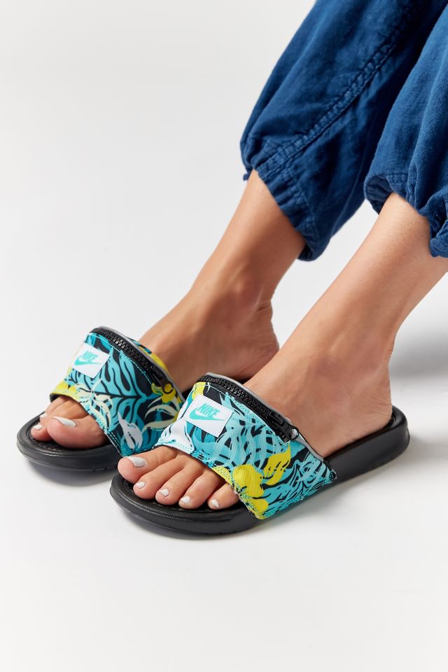 Ninguna Revolucionario oleada Nike Benassi Just Do It Printed Fanny Pack Slide Sandal | Urban Outfitters