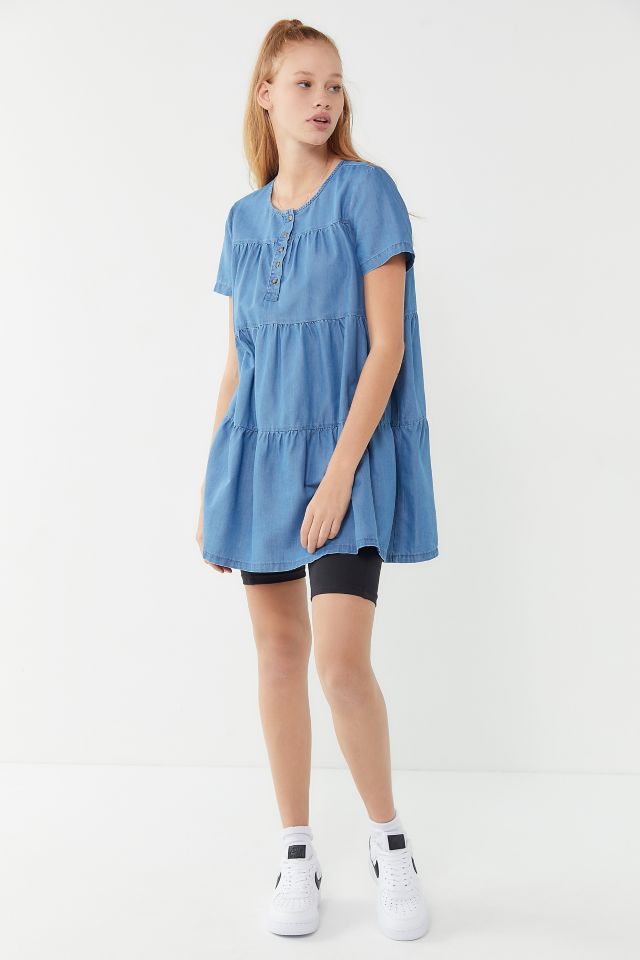 Robe Babydoll UO en Chambray à Manches Courtes Étagées #3