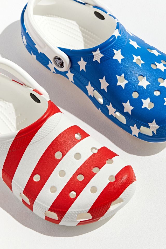 Mens best sale patriotic crocs