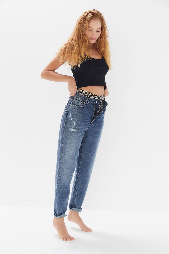 BDG High-Waisted Mom Jean – Light Wash  Calça jeans para gestantes, Jeans  de mulheres, Roupas casuais