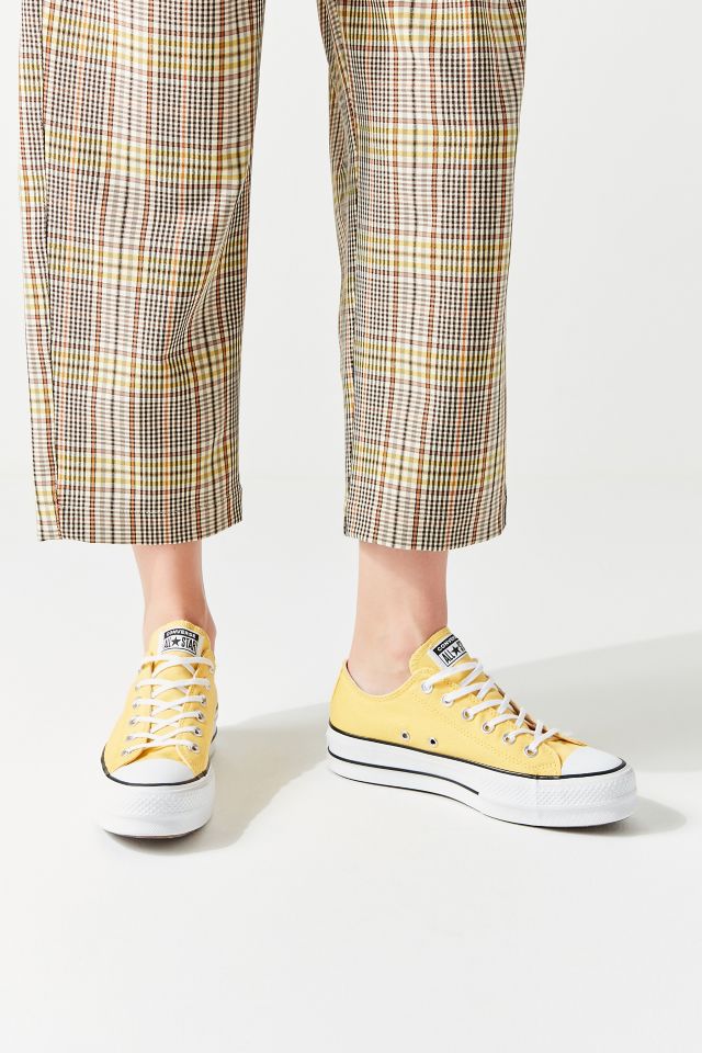 Converse chuck taylor all star hotsell seasonal canvas low top sneaker