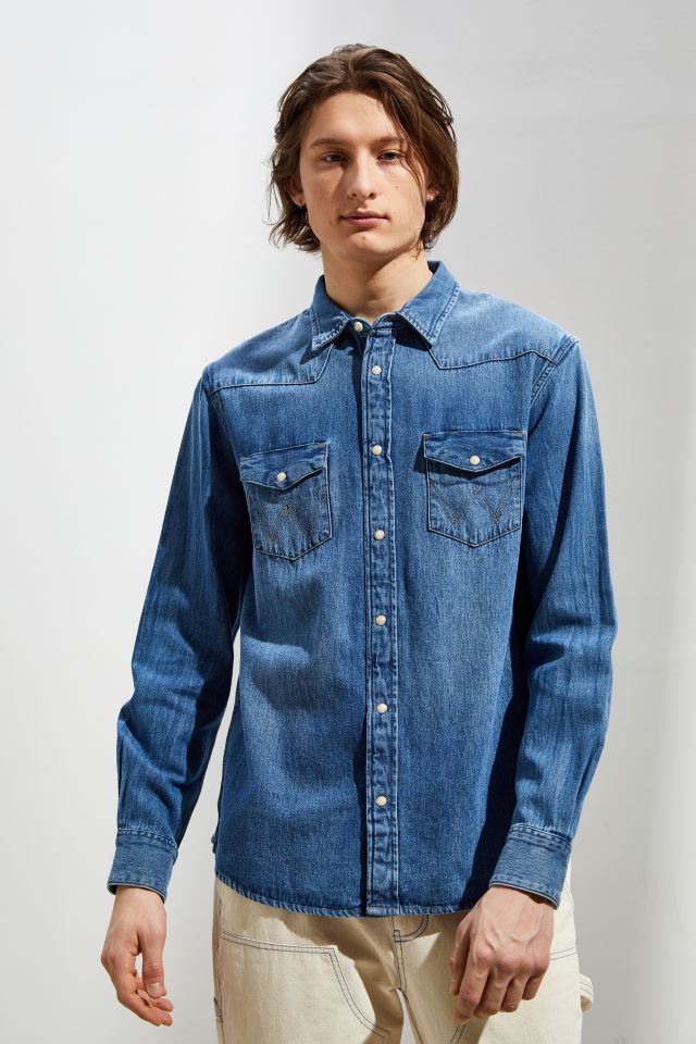 Wrangler Icons Washed Denim Western Button-Down Shirt | Urban Outfitters