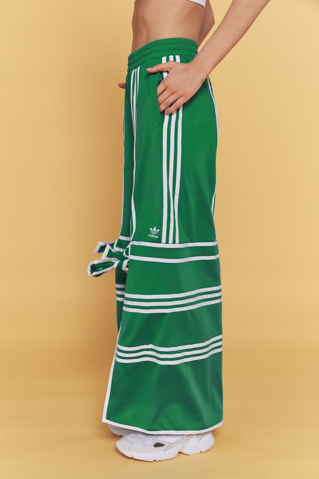 49916174_033_h?$xlarge$&fit=