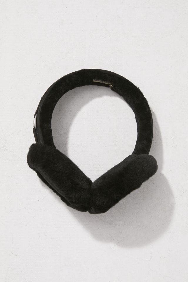 UGG Classic Tech Earmuff | Urban Outfitters