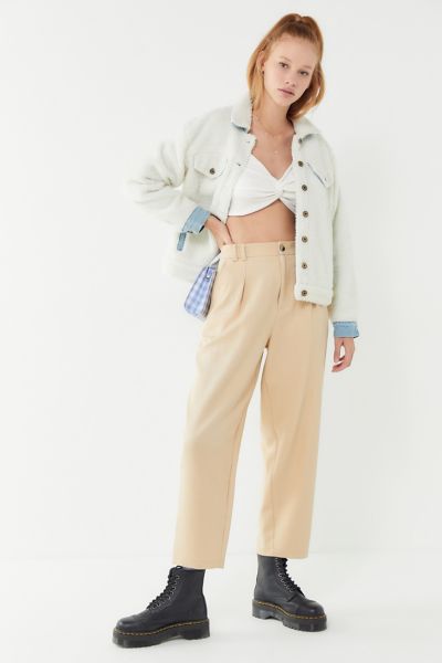 UO Pleated Cropped Cocoon Pant | Urban Outfitters
