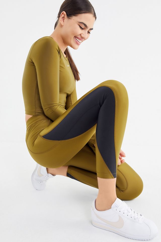 Nike Metallic Legging #1