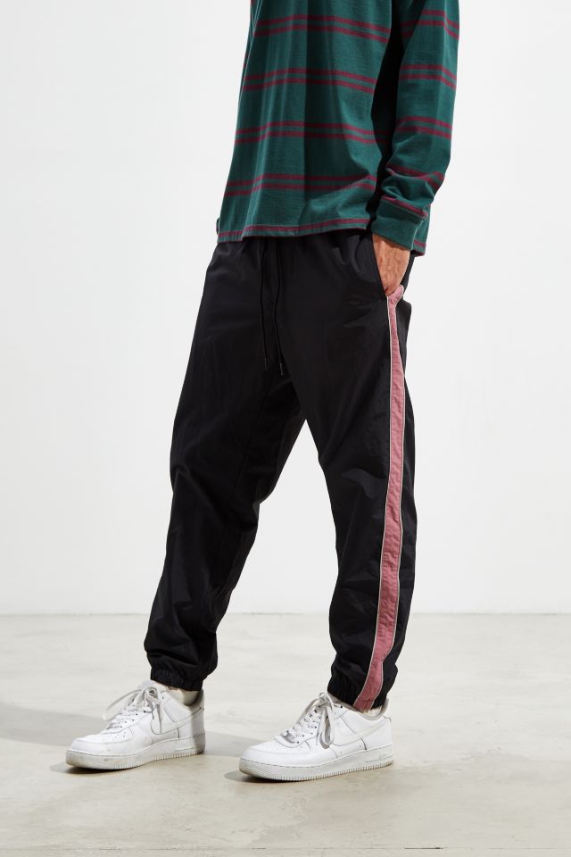 UO Side Tape Wind Pant | Urban Outfitters