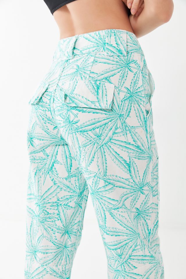 Jeans cargo à jambe droite Chuck BDG – Motif de feuilles  #1