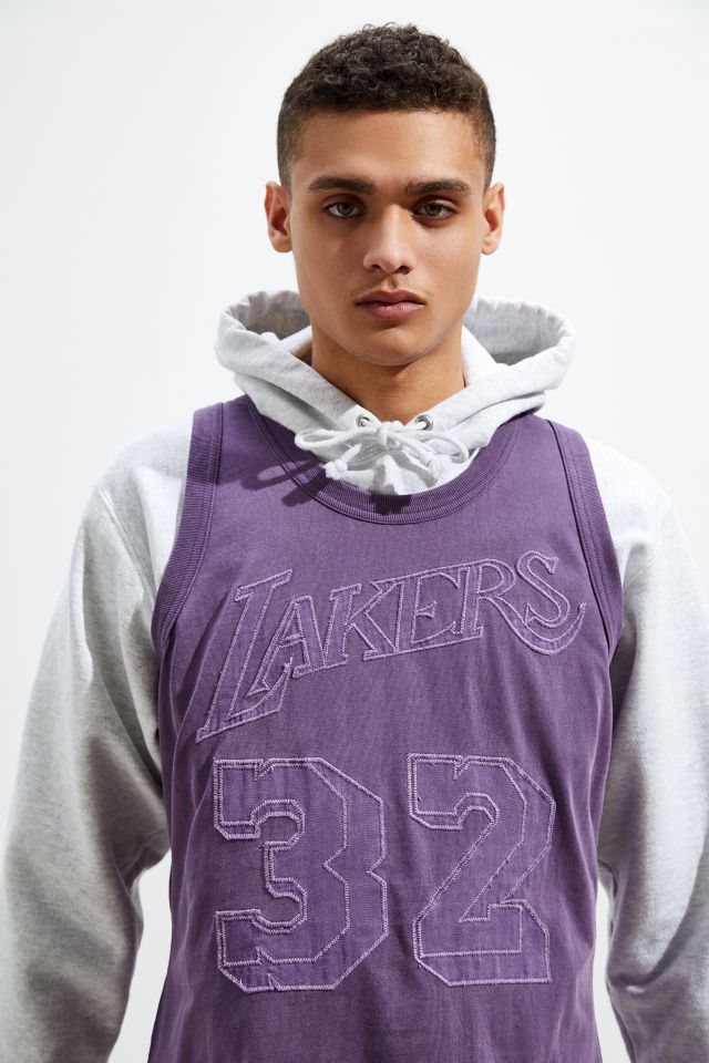 Lakers jersey best sale over hoodie