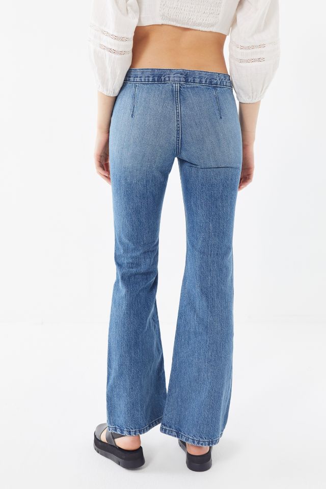 BDG Bella Low-Rise Flare Jean | Urban Outfitters