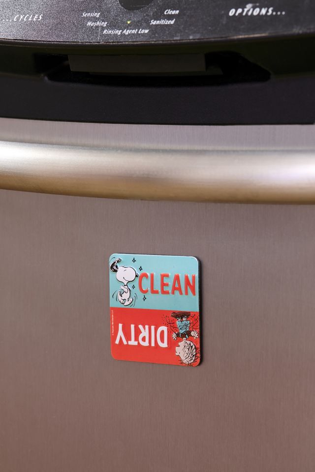 Snoopy Dirty/Clean Magnet | Urban Outfitters