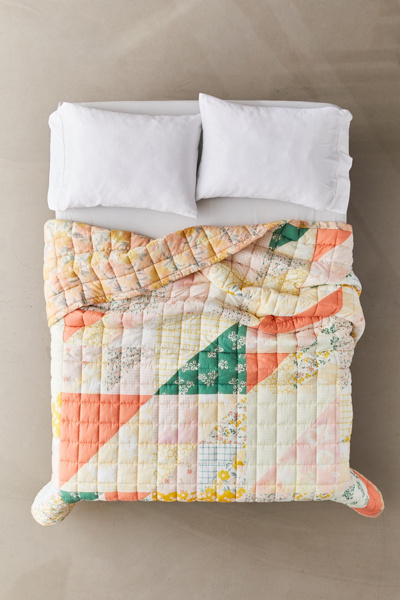 Floral Tie-Dye Reversible Quilt | Urban Outfitters